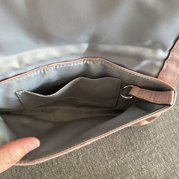 Authentic Coach Leather Wristlet - Picture 6 of 7